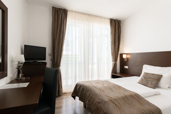 Antares (Bratislava)